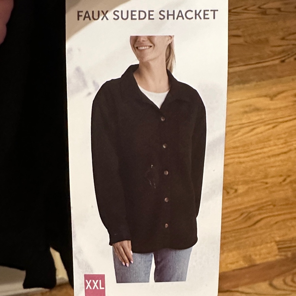 NWT- women’s Faux Suede Shacket - Black. Size XXL